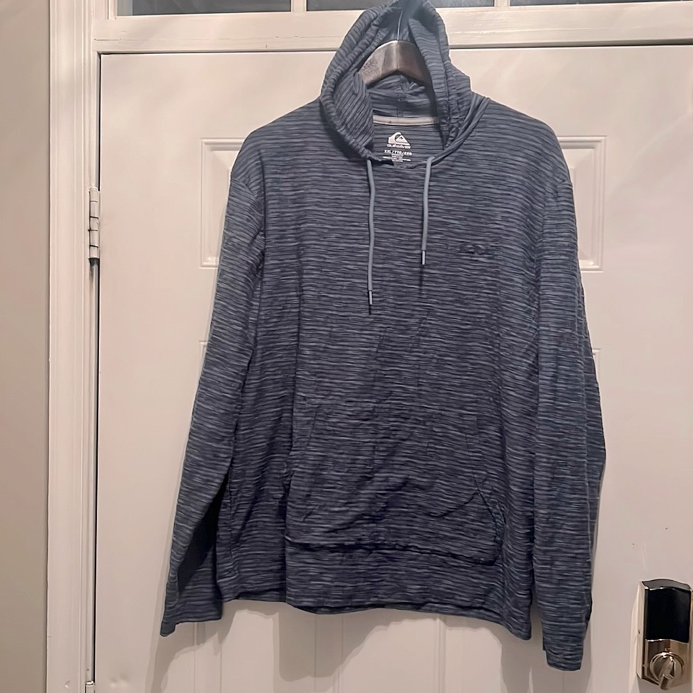 Genuine QuickSilver men’s size XXL / 2-xL long sleeve light weight hoodie  !